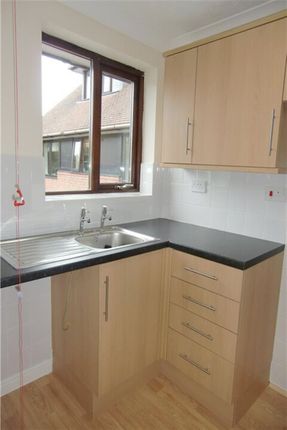 33, Cwrt Bryn Coed, Coed Pella Road, Colwyn Bay photo 4