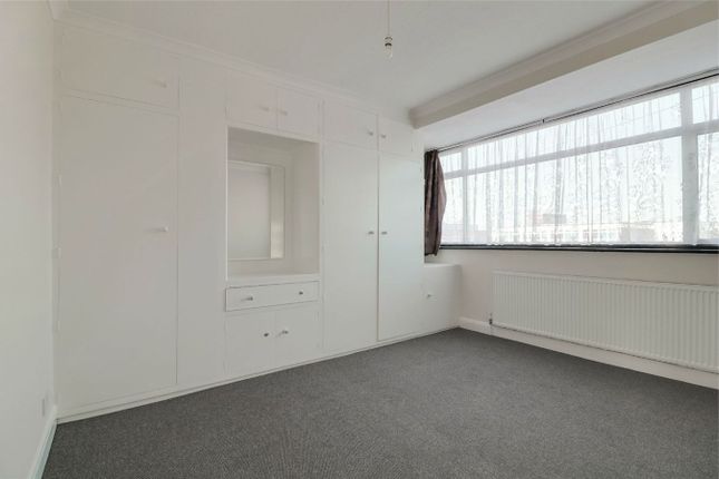 15, Cotman Gardens, Edgware photo 5
