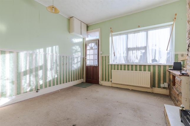 27, Cemetery Road, Scunthorpe photo 5