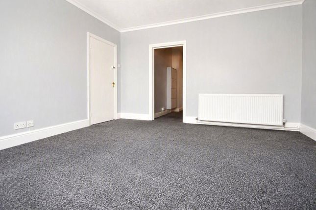 Flat 1, 20, Ash Road, Hampshire photo 3