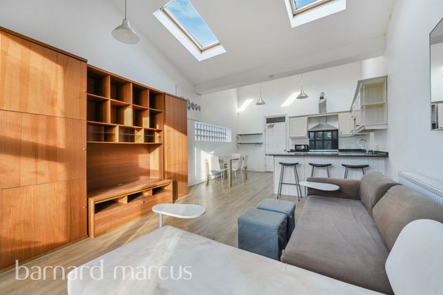 2-bed flat on Flat B, 186, Crowborough Road, London, £406,125