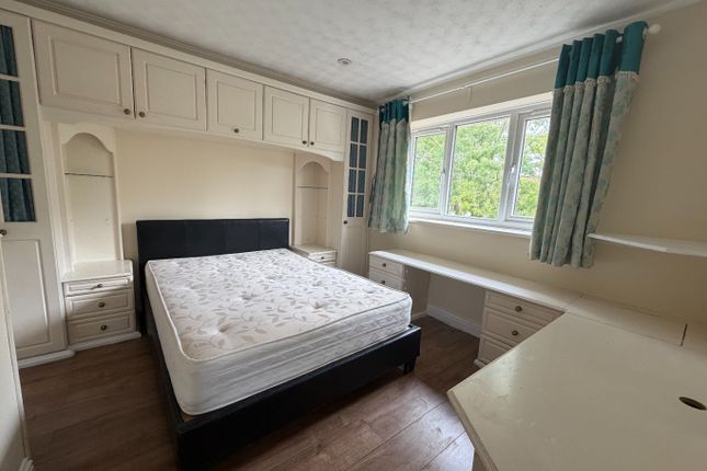 3, Turnberry Court, Watford photo 4