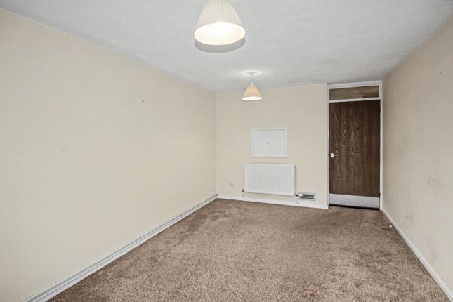 17 Fishers Close, Norwich photo 3