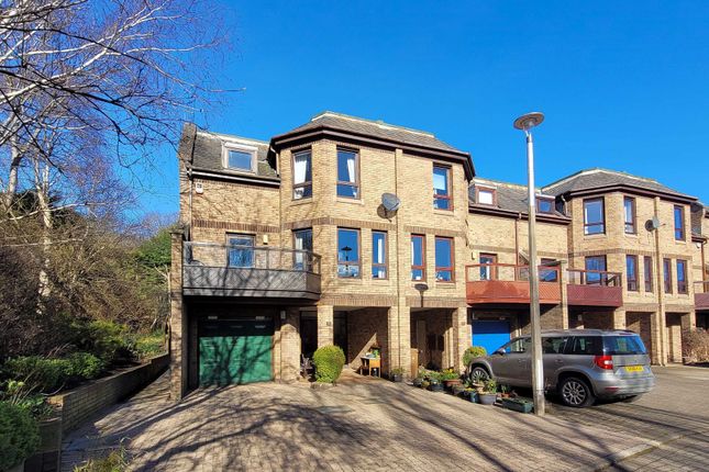 End terrace house for sale in 9 Beechmount Park, Murrayfield Edinburgh
