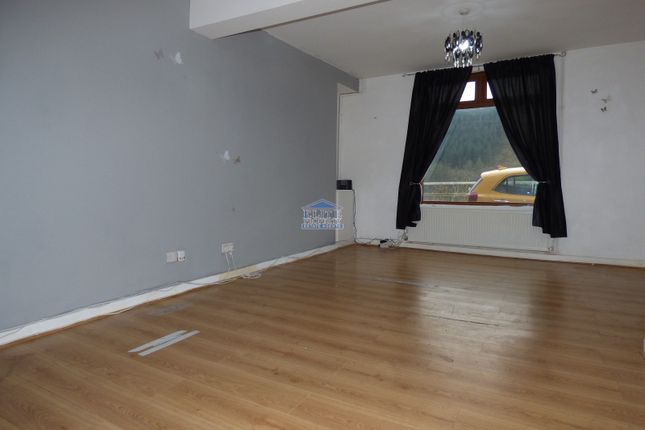 3, Vale View Terrace, Nantymoel photo 4