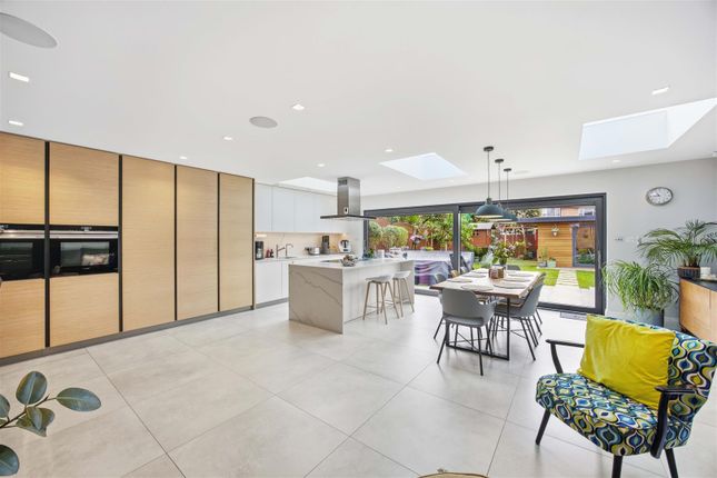 2, Briar Way, West Drayton photo 4