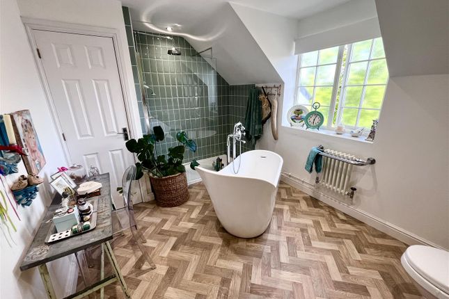 17, Arderne Place, Alderley Edge photo 3