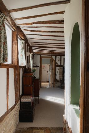 312494 - 10 High St, Toft-52.Jpg