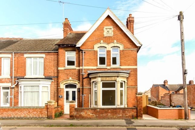 End terrace house for sale in Moor Road, Rushden