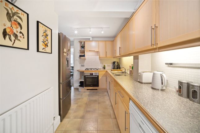 Flat 2, 59, Ryfold Road, London photo 2