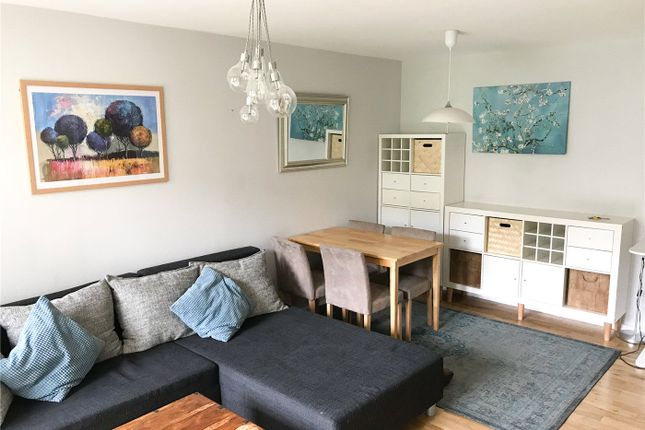 Flat for sale in Peacock Close, Mill Hill, London