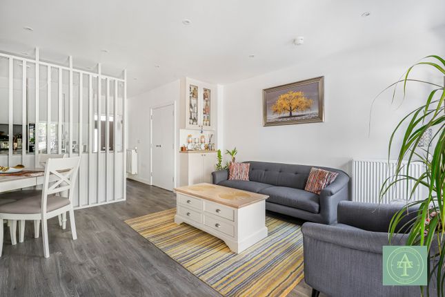 6 Bloomsbury Avenue, London photo 4