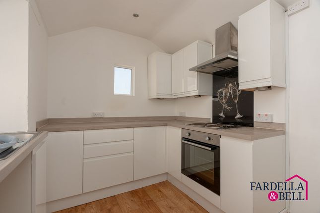 75 Hapton Road, Burnley photo 2