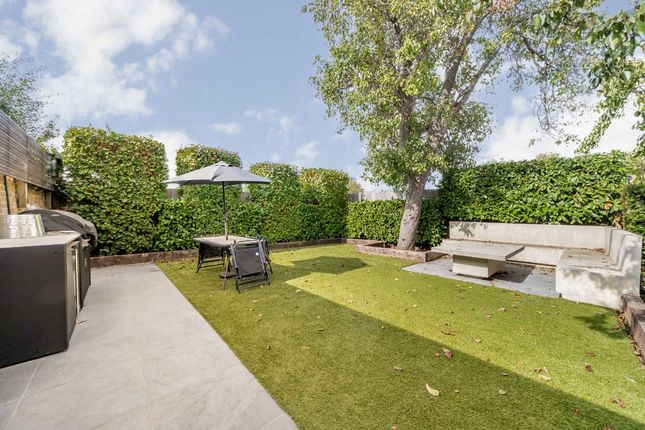 Flat 2, 43, Gunnersbury Avenue, Ealing photo 4