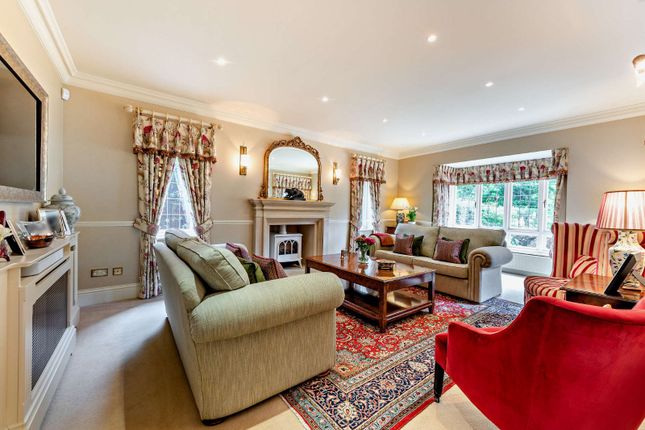 Larchwood, 4, Tennysons Ridge, Surrey photo 3