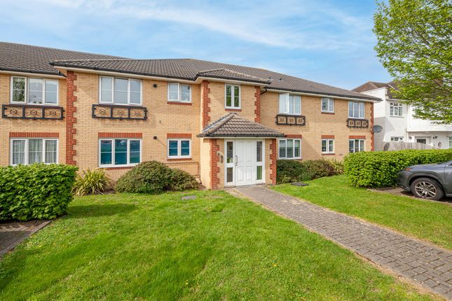 Flat for sale in Herent Drive, Hawthorn Court Herent Drive