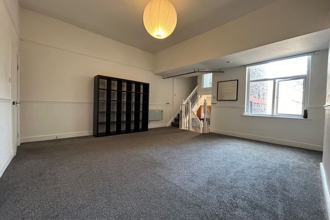 Flat 4, Liverpool photo 2
