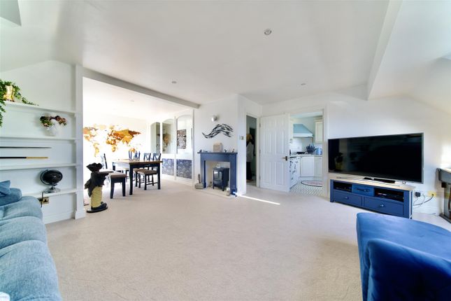 Flat 15, Charmile Ct, 29 Spa Road, Weymouth photo 3