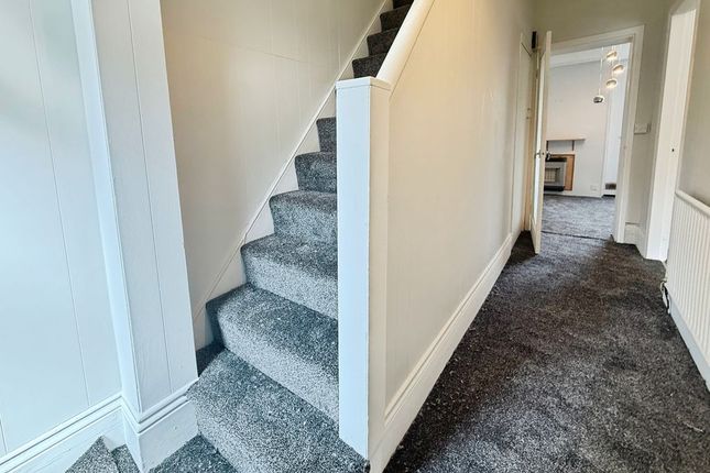 11, High Hedgefield Terrace, Blaydon-On-Tyne photo 3