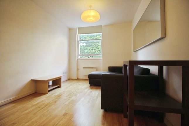 Lounge 1