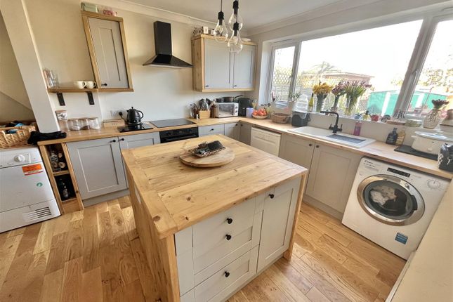 15, Severn Road, Clacton-On-Sea photo 2