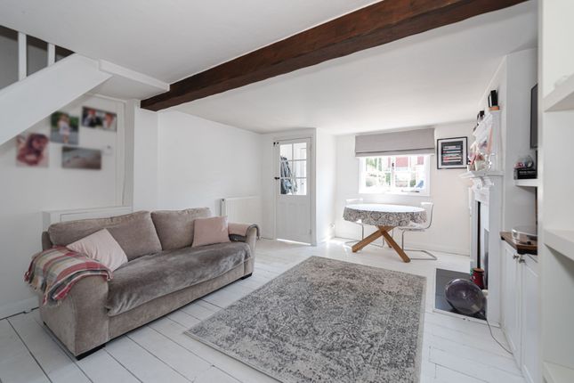 50 Coverts Road, Esher photo 3