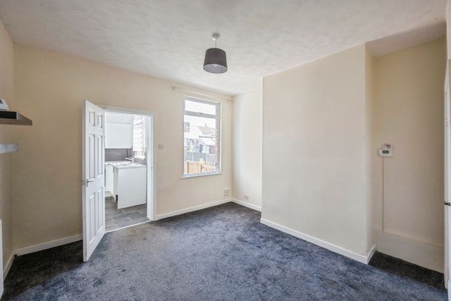 30, Oxford Street, Mexborough photo 3