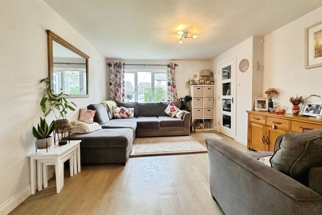 6, Nanscober Place, Helston photo 2