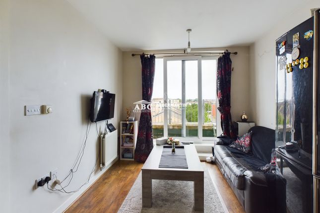 Thumbnail Flat for sale in 23 Fortune Avenue, Edgware