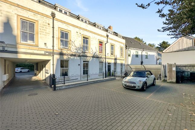 2-bed flat on Flat 10, 9–10 Oakfield Street, £175,000
