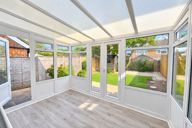 35 Butcher Close, Staplehurst photo 4