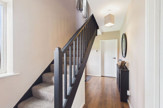 3 Vicarage Crescent, Scunthorpe photo 2