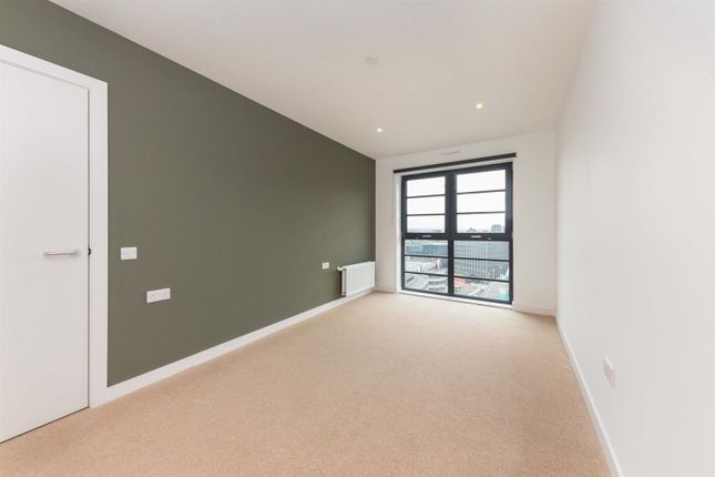 38, Flat 99, Southway, Wembley photo 3