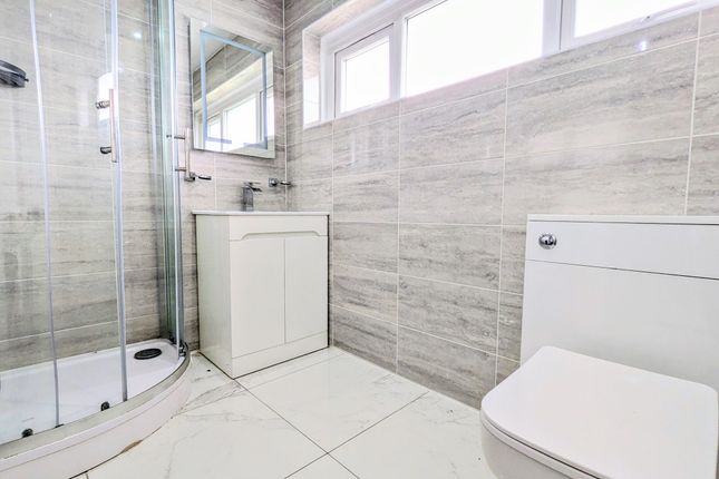17 Yew Close, Merthyr Tydfil photo 3