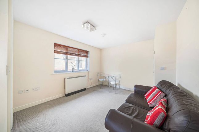 Flat for sale in Windmill Drive, Cricklewood, London