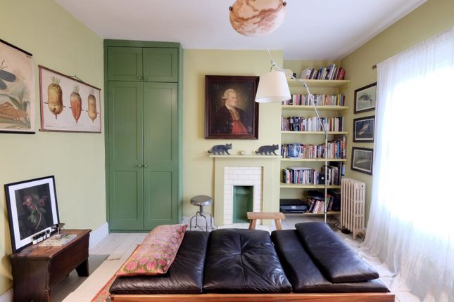 Terraced house for sale in Bowater Place, London