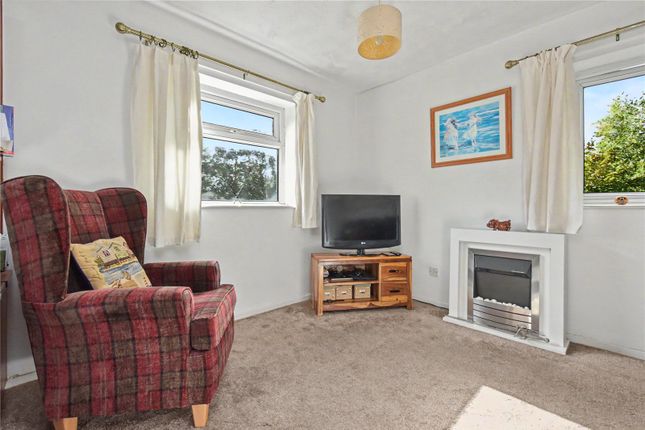 64, Well Close Rise, West Yorkshire photo 5