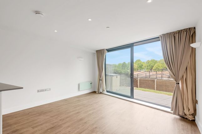 Apt 25 Riverside, 32 Wilford Lane, West Bridgford, Nottingham photo 4