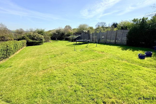 14, Park Road, Potters Bar photo 4