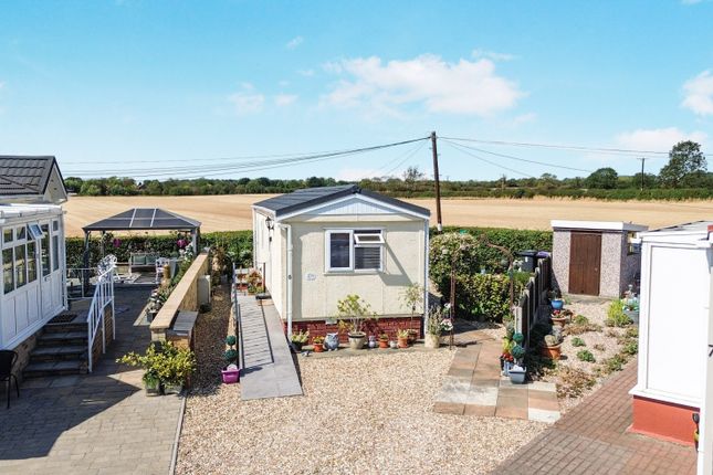 1-bed caravan on 6, Braemar Residential Park, Kirkby Green, £65,000