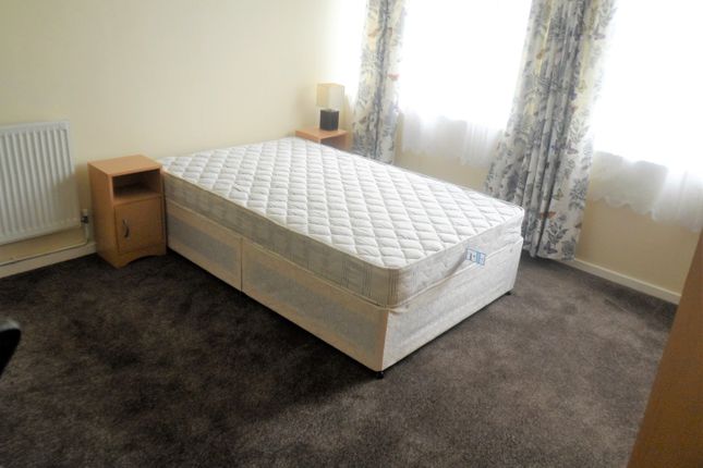 Thumbnail Room to rent in Potter Close, Mitcham, London