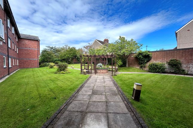 Flat for sale in Hinderton Road, Neston, Cheshire