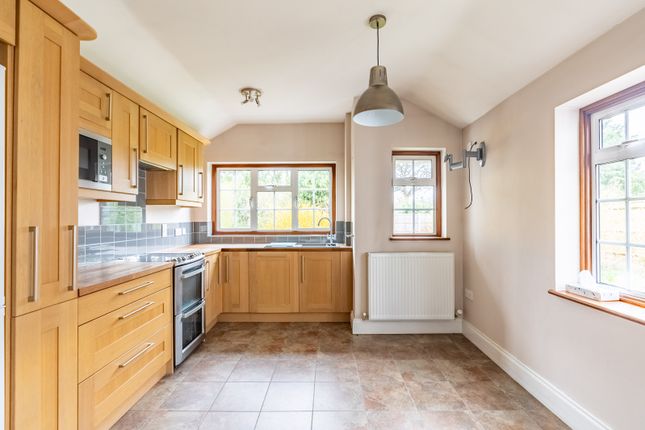 Bungalow for sale in Hatfield Road, St. Albans, Hertfordshire