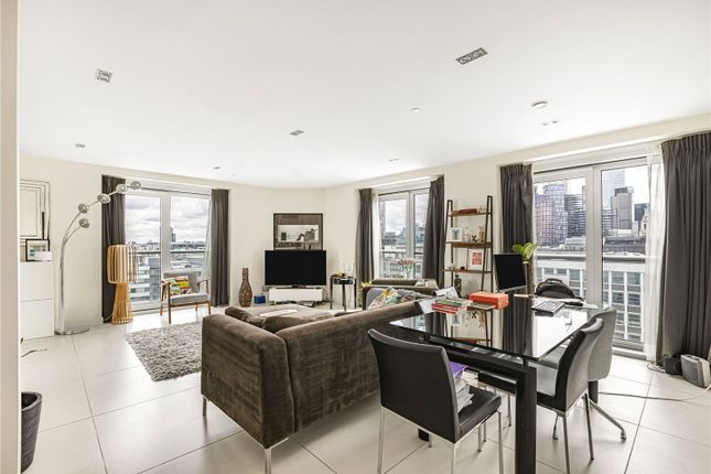 2-bed flat on 101, Bezier Apartments, 91, City Road, London, £825,000