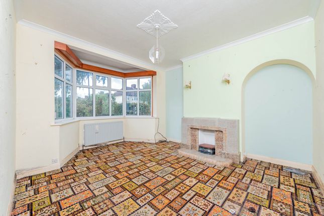 51, Rutland Drive, Morden photo 2