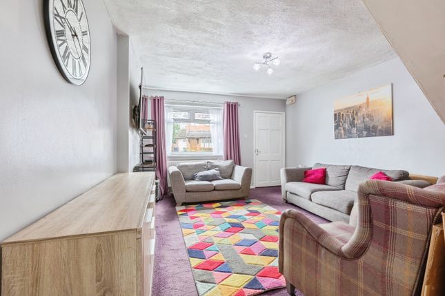 20, Bamburgh Crescent, Newton Aycliffe photo 3