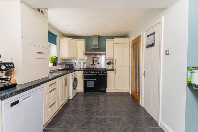 33 Riverbank Drive, Bury photo 4