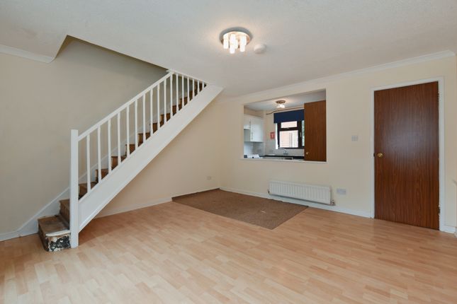 18, Harvest Close, Winchester photo 2
