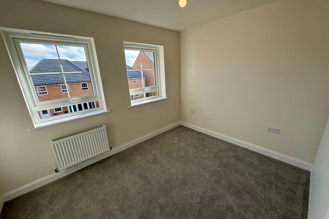 13, Ringlet Close, Worksop photo 4