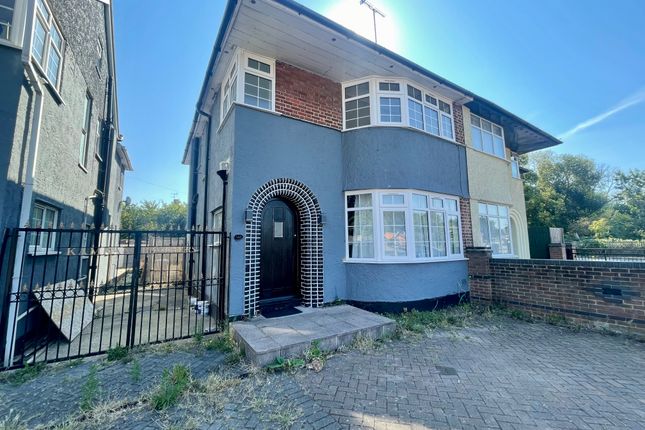 Thumbnail Property to rent in New Bedford Road, Luton